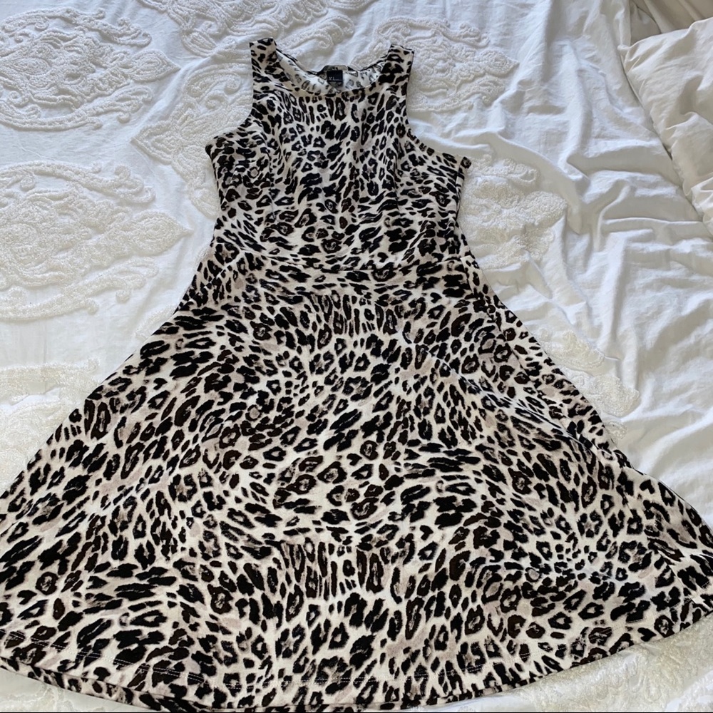 3 for $20. EUC H&M Leopard Dress